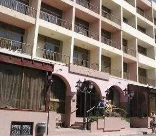 The Santa Maria بوجبة